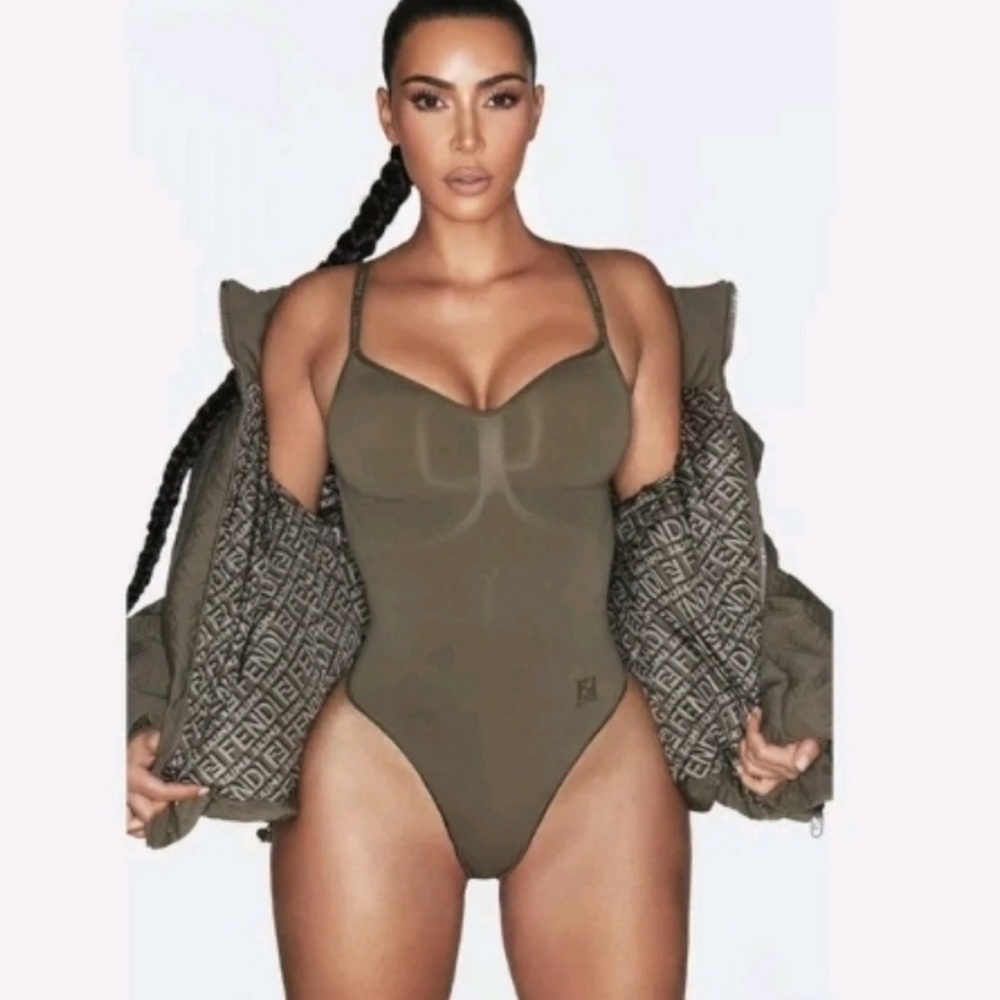 SKIMS x Fendi Sculpting Thong Bodysuit Illinois